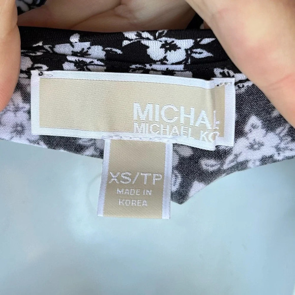 Michael  Kors Faux Wrap Front Dress, size xs - Picture 12 of 12